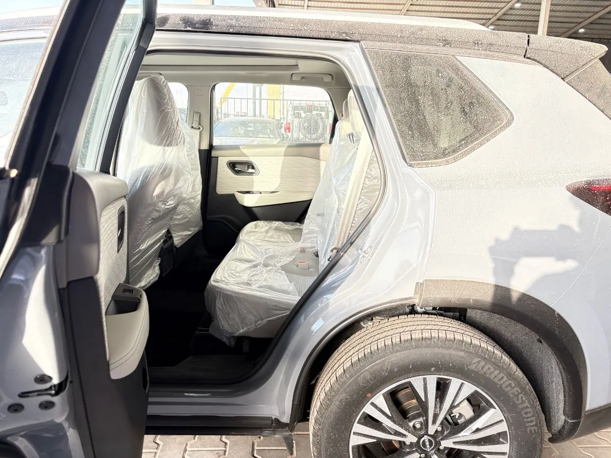 Car image 18
