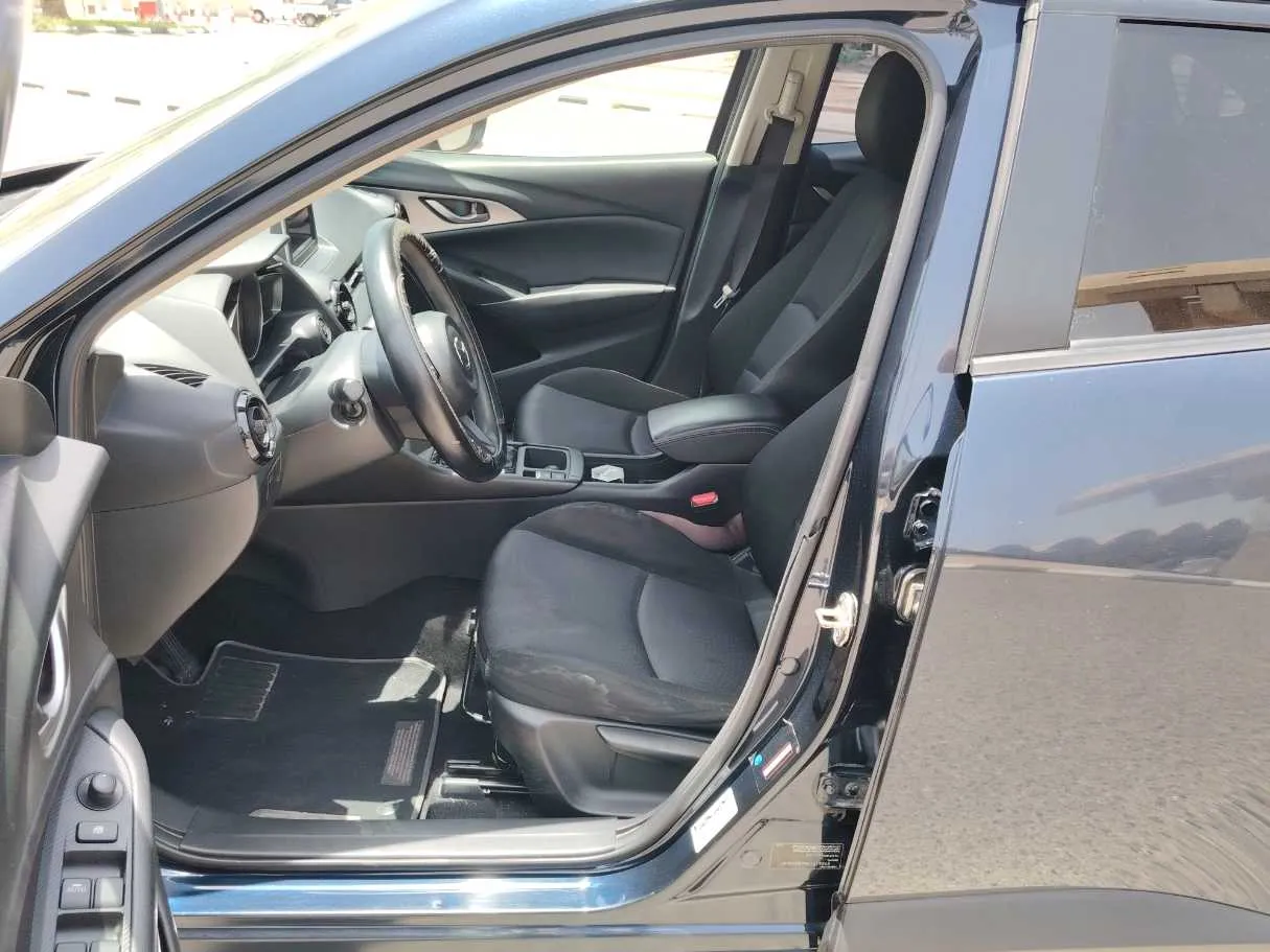 Car image 11