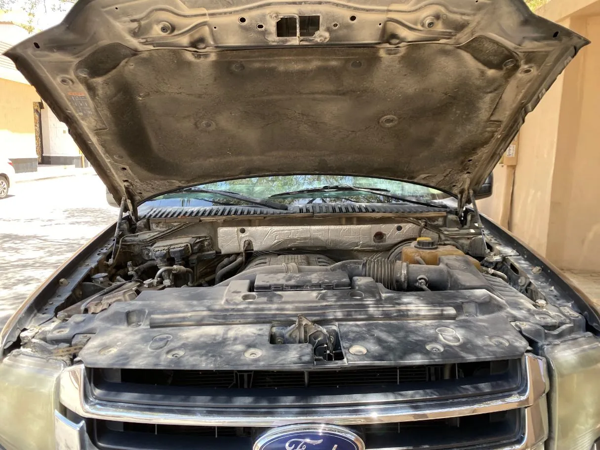 Car image 23