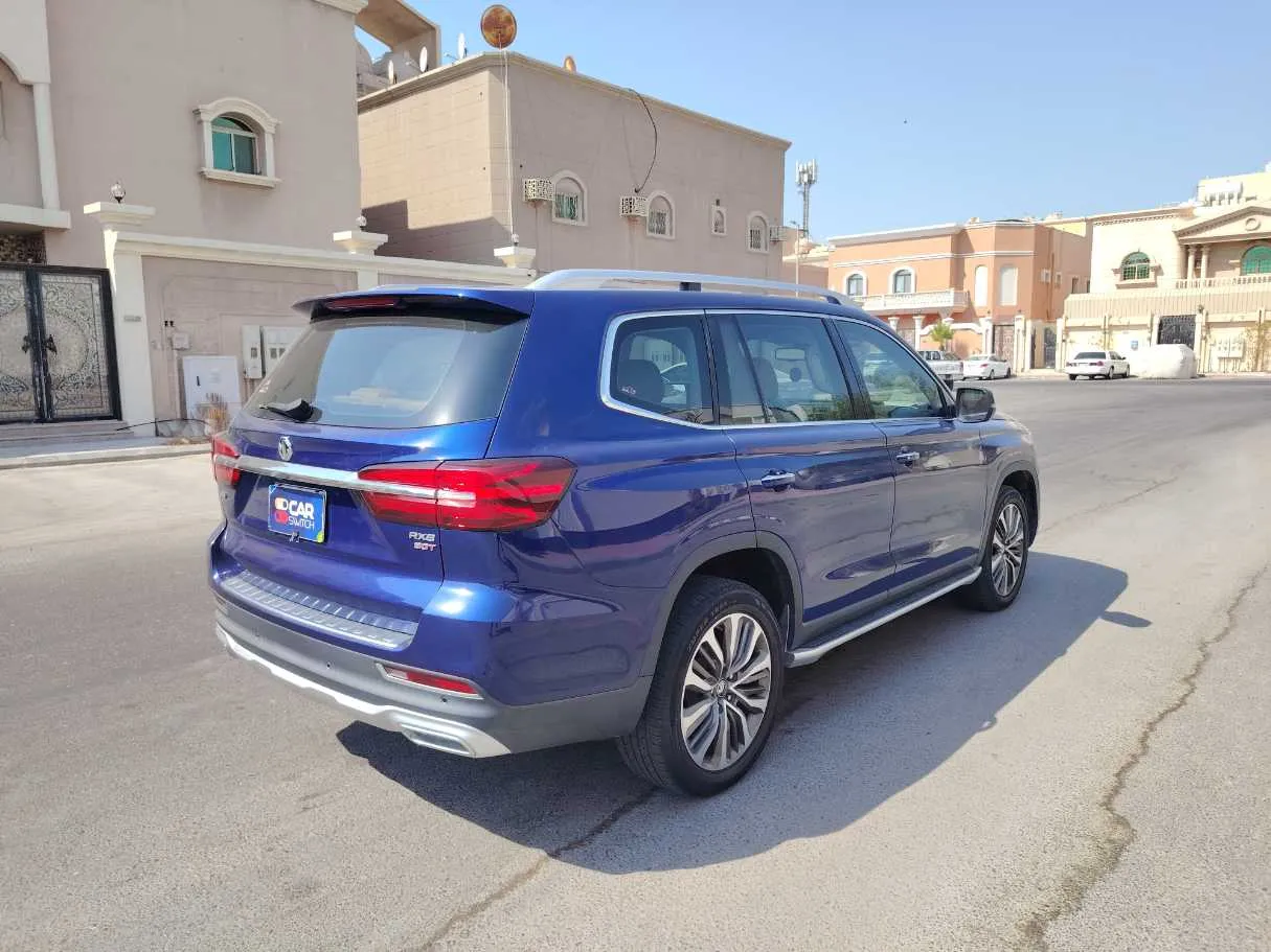 Car image 5
