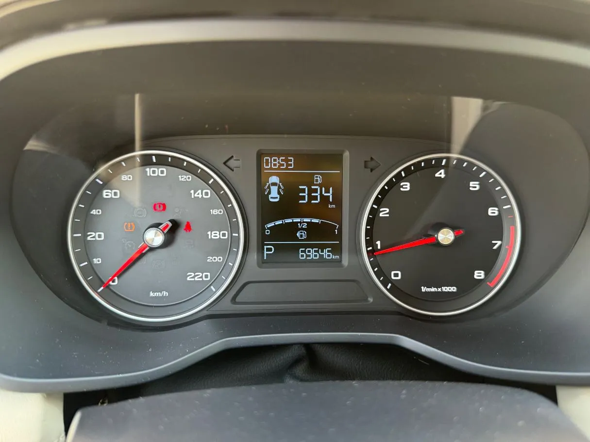 Car image 20