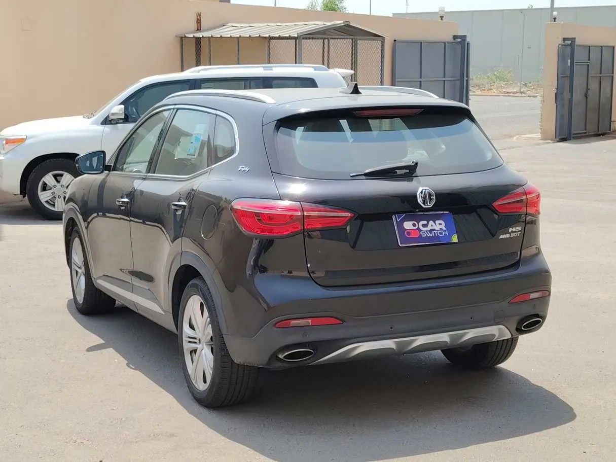 Car image 7