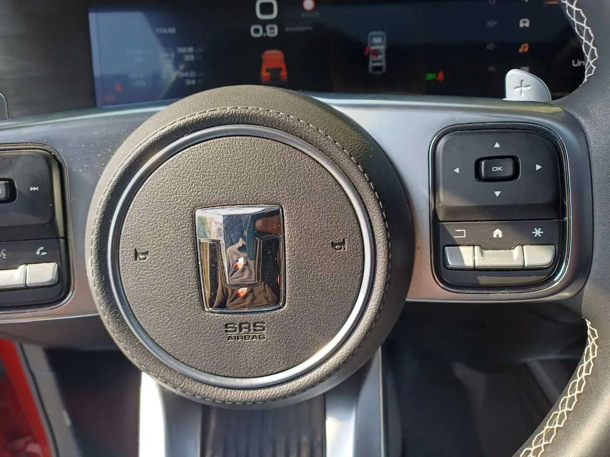 Car image 23