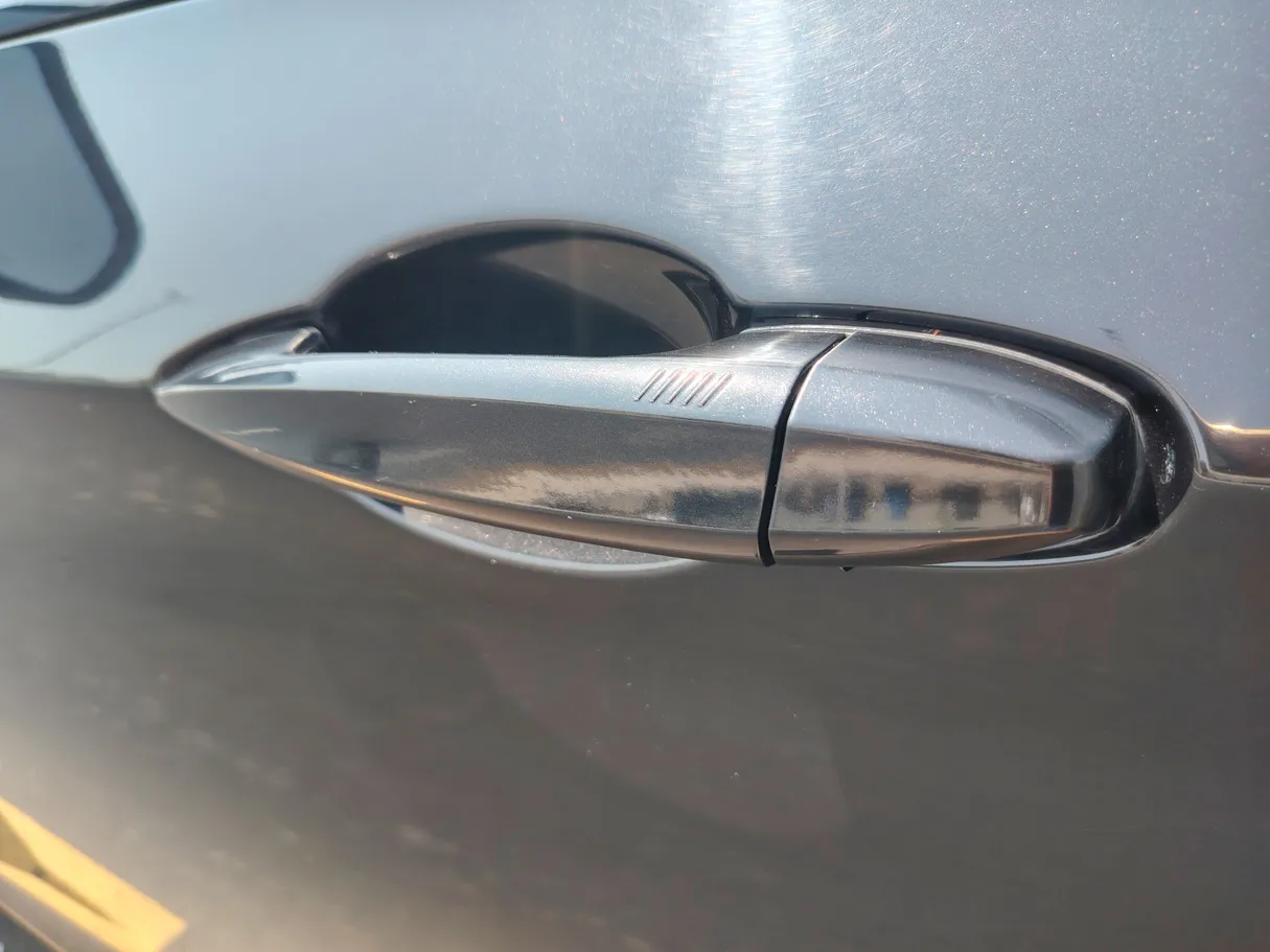 Car image 34