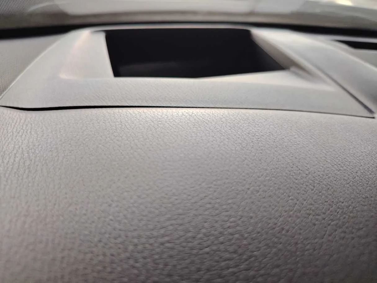 Car image 33