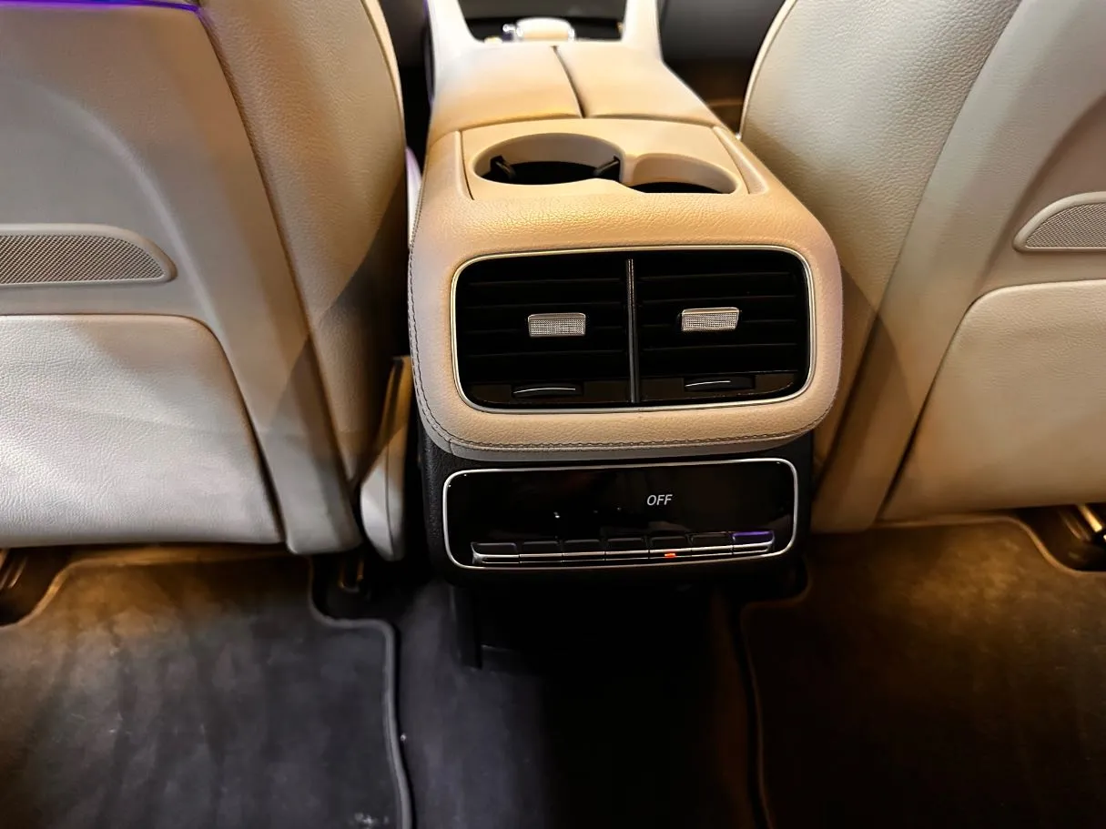 Car image 31