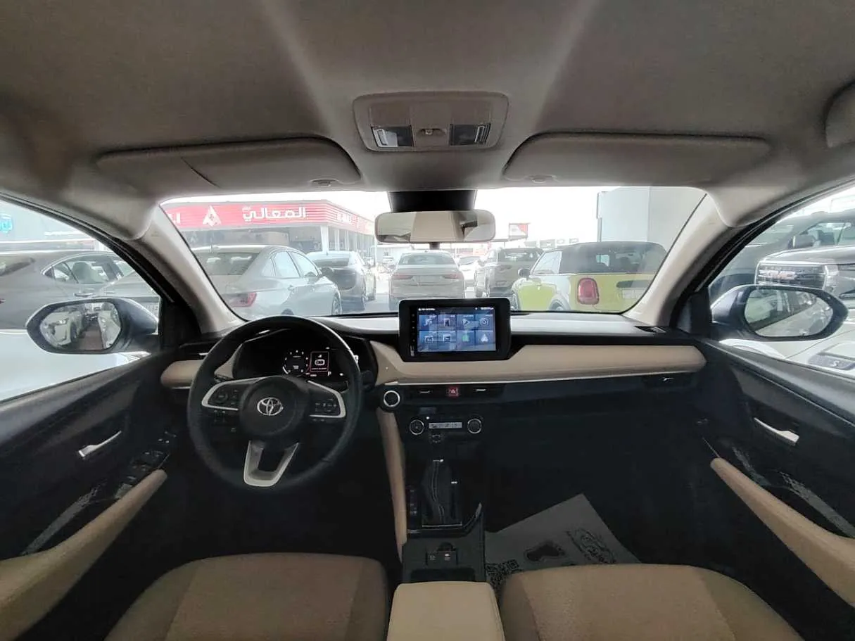Car image 21
