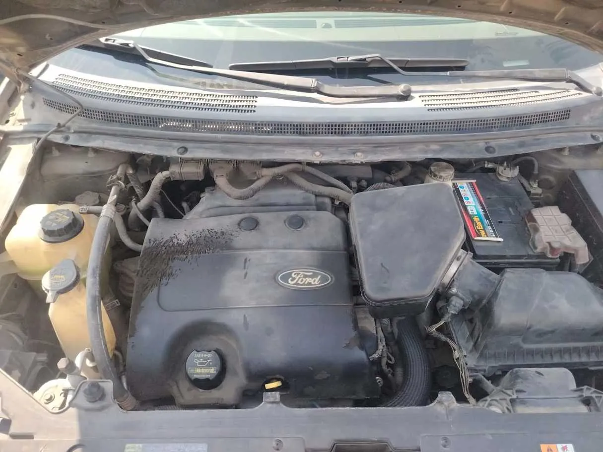 Car image 40
