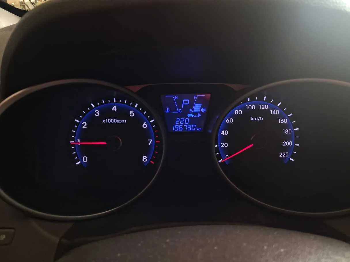 Car image 18