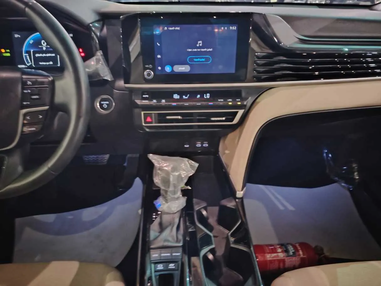 Car image 21