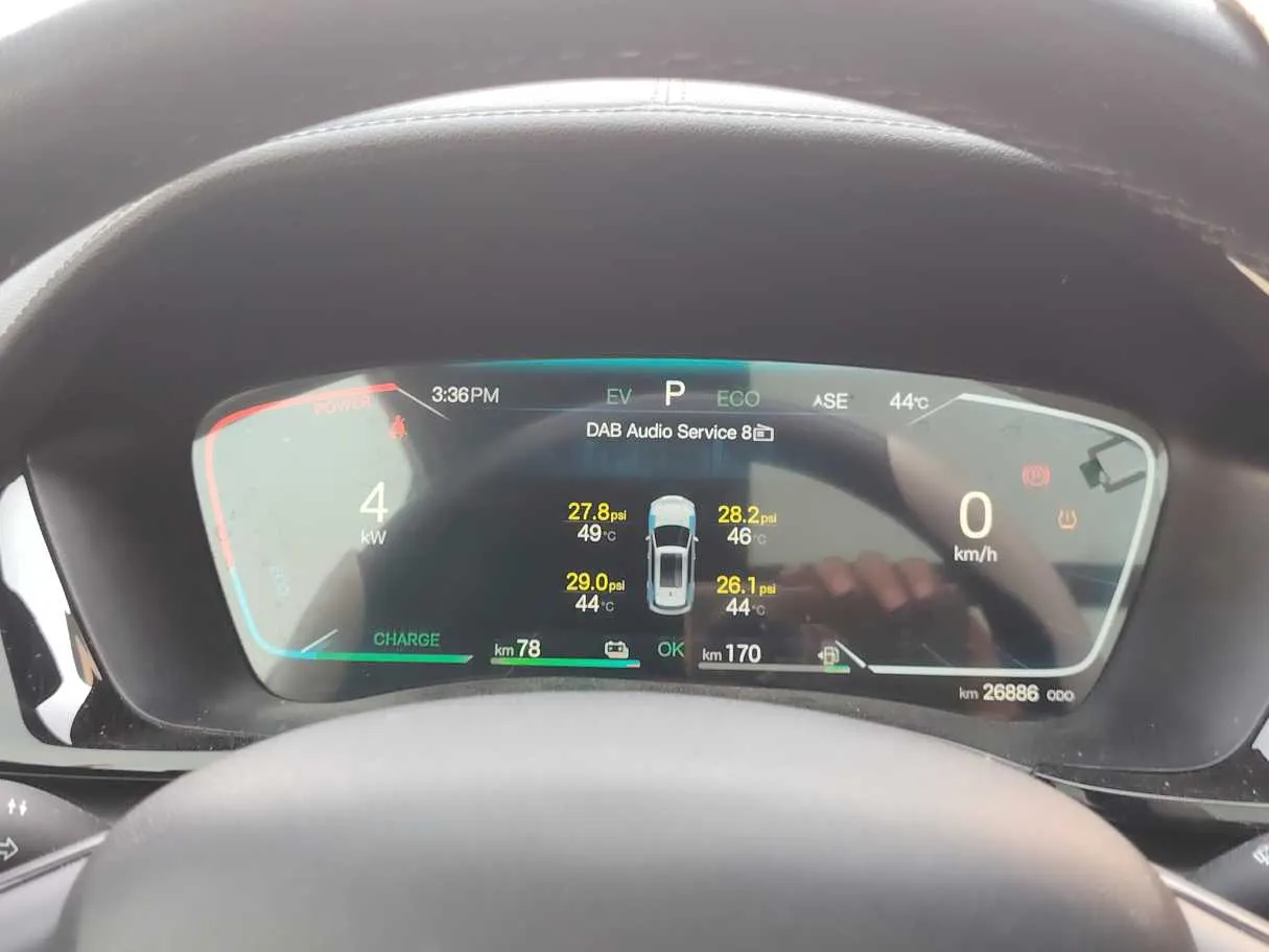Car image 24