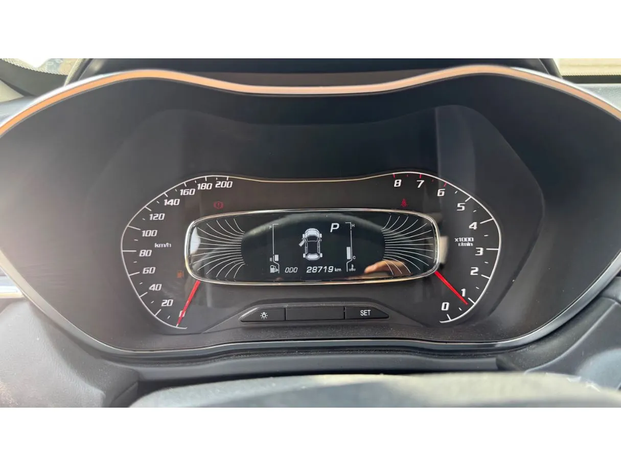 Car image 21