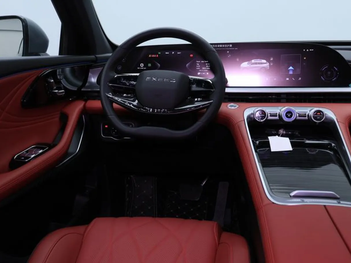 Car image 15