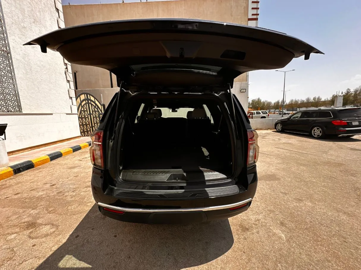Car image 21