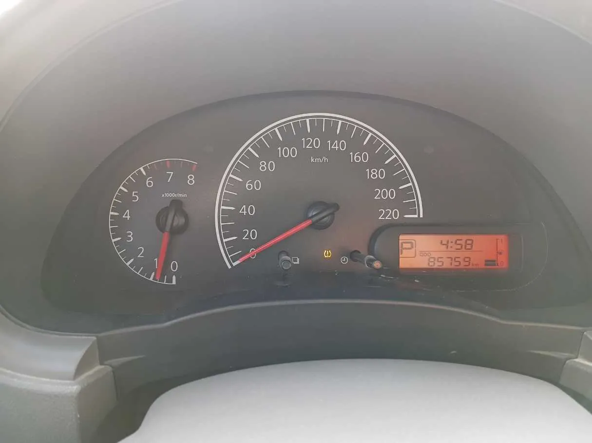 Car image 17