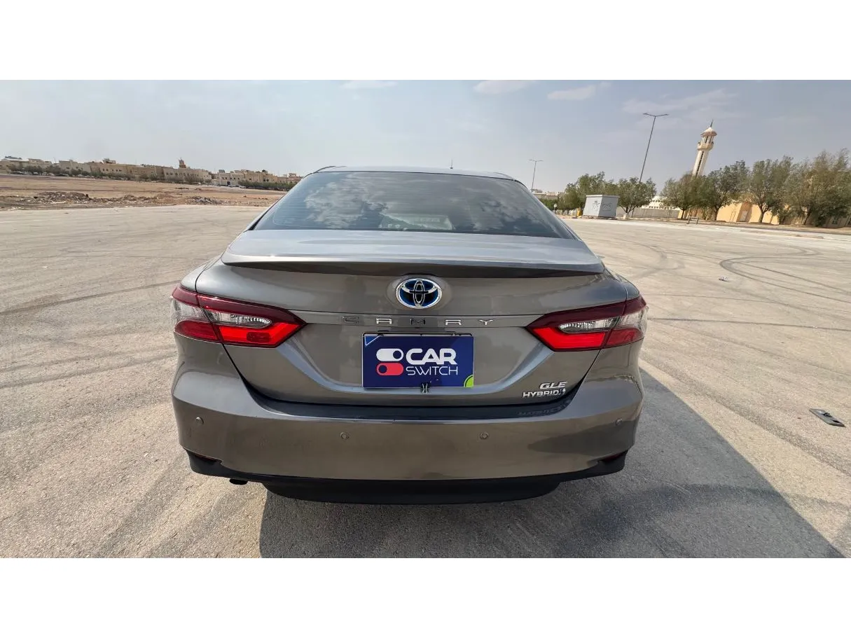Car image 6