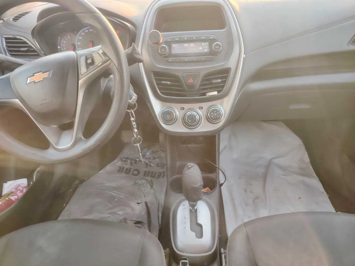 Car image 18