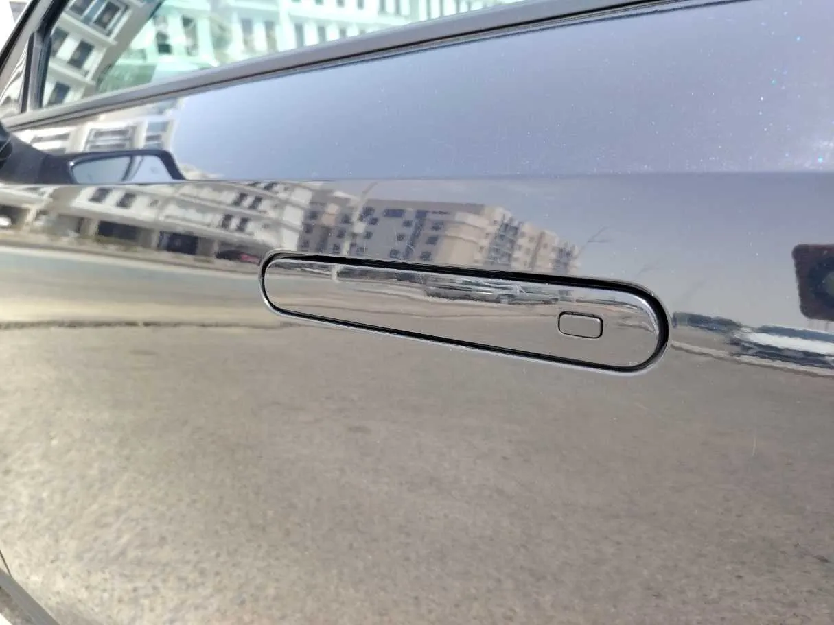 Car image 31