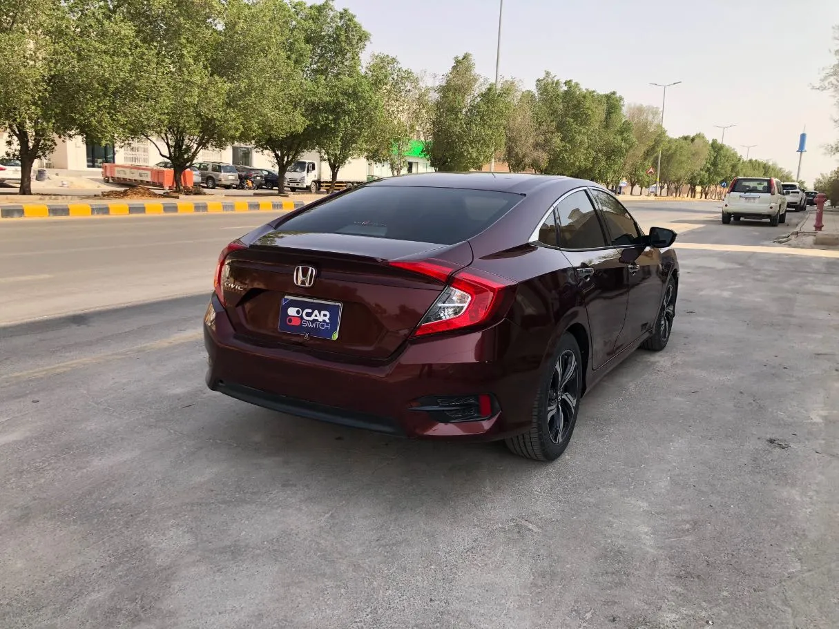 Car image 5