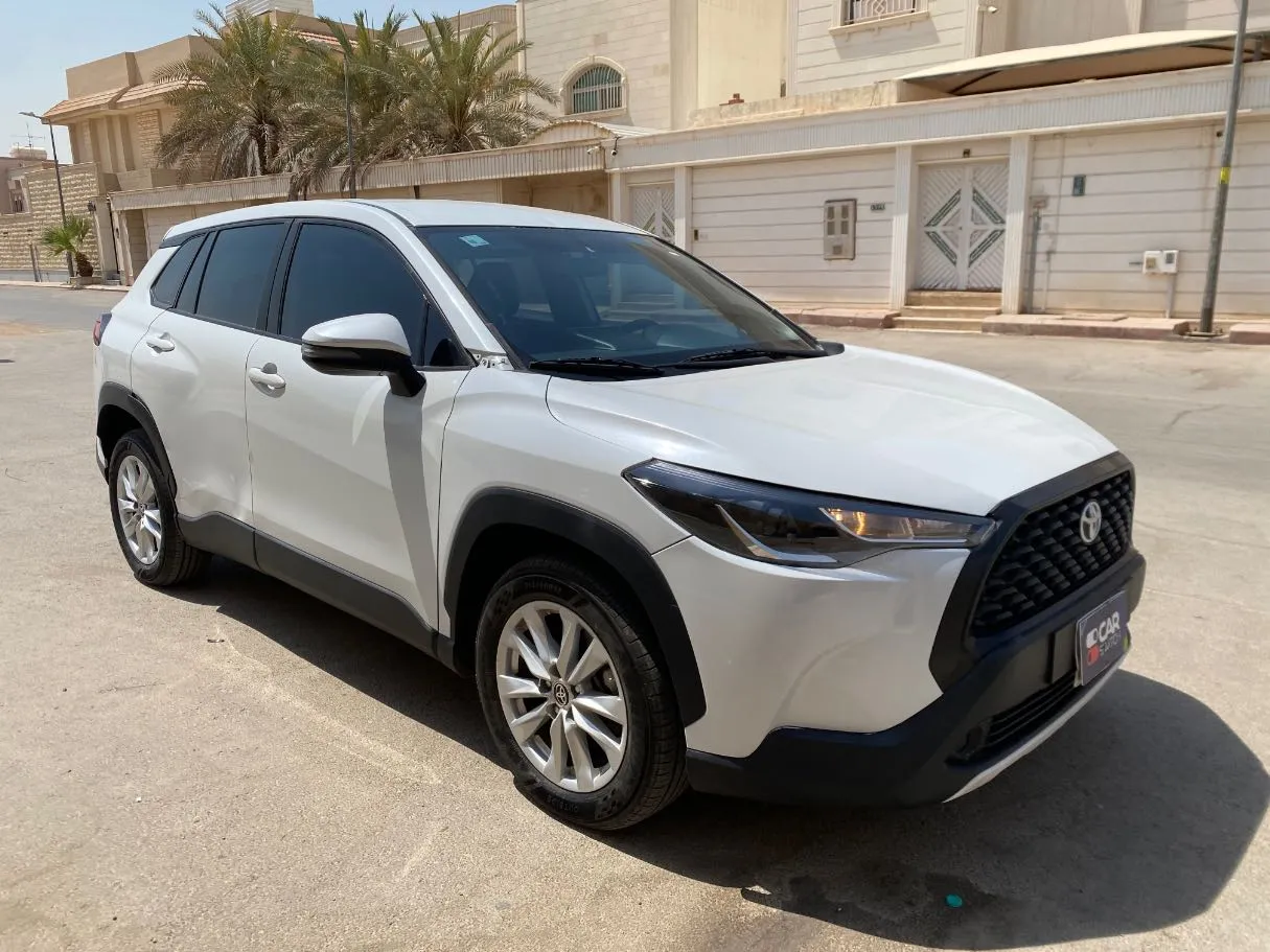 Car image 3
