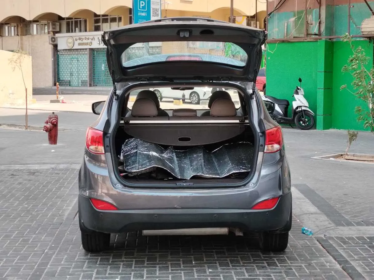 Car image 26