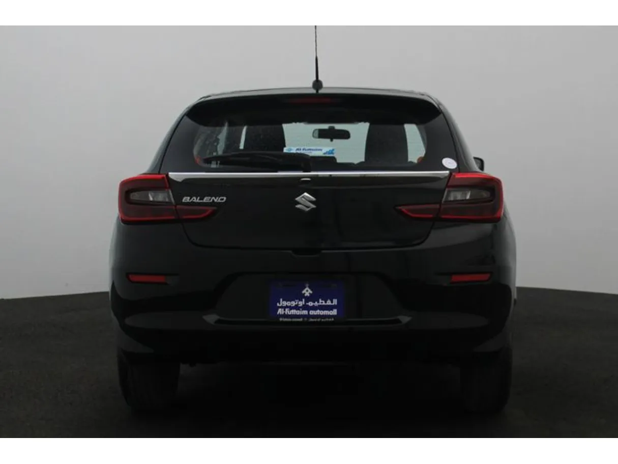 Car image 12