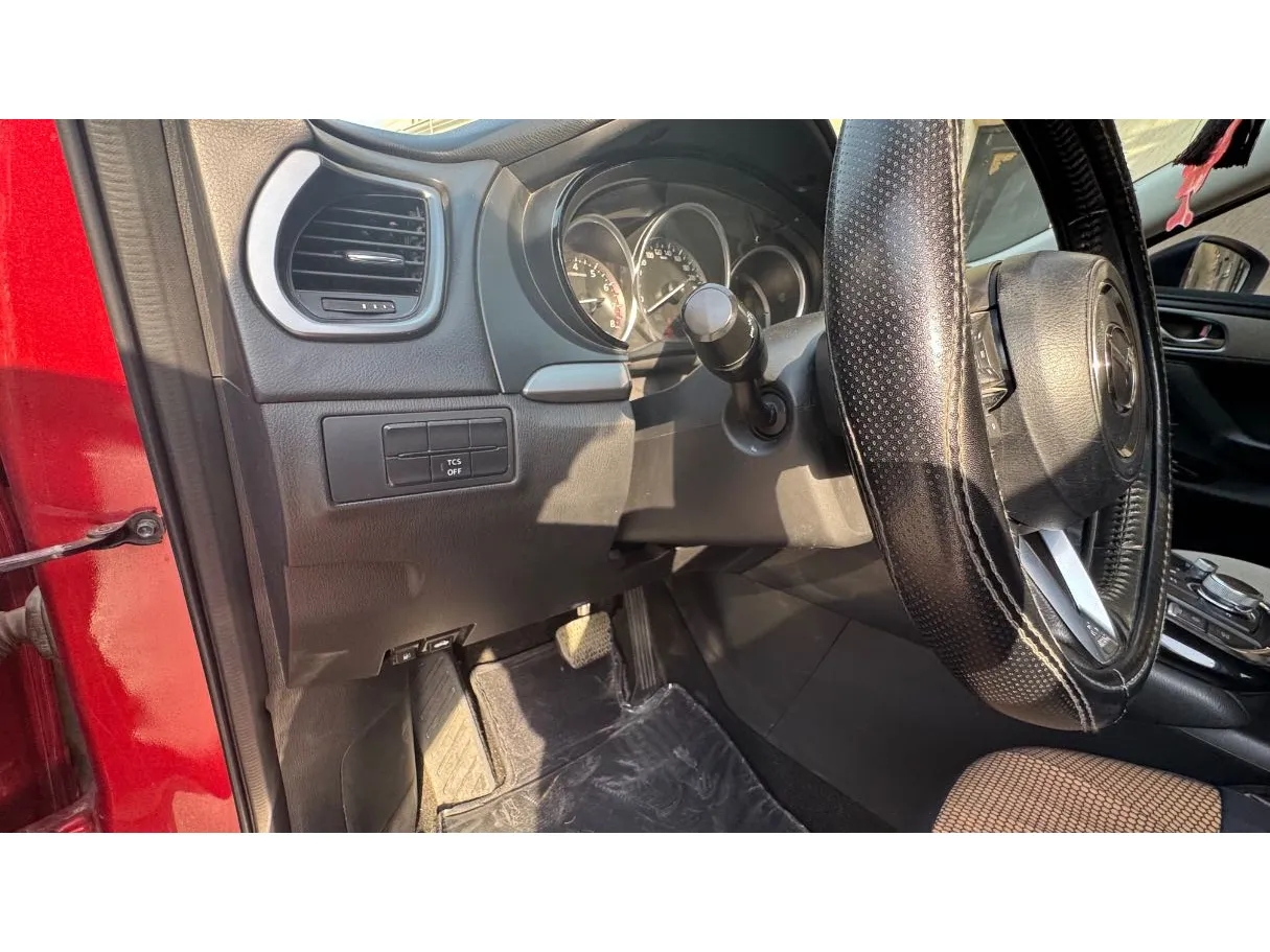 Car image 27