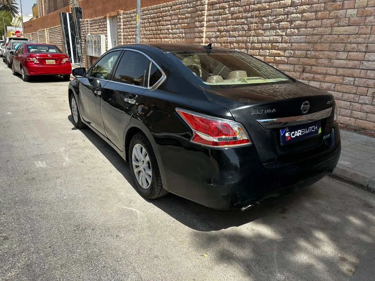 Car image 7