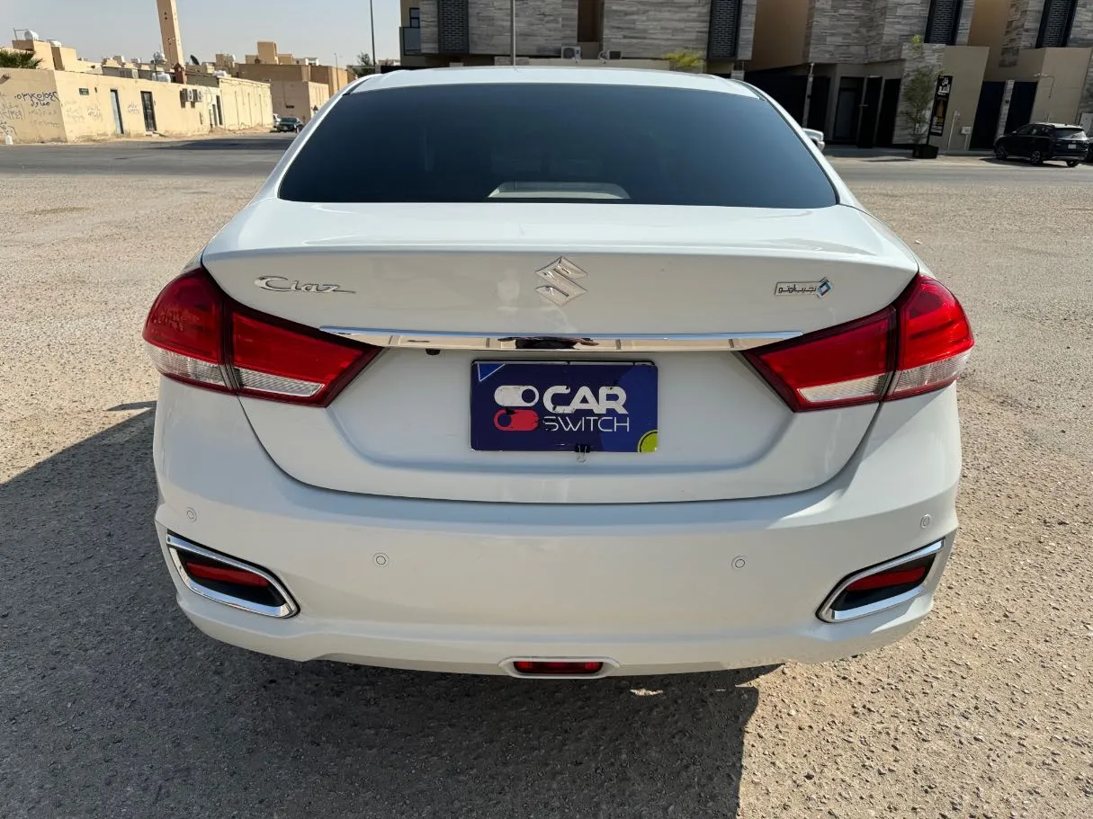 Car image 6