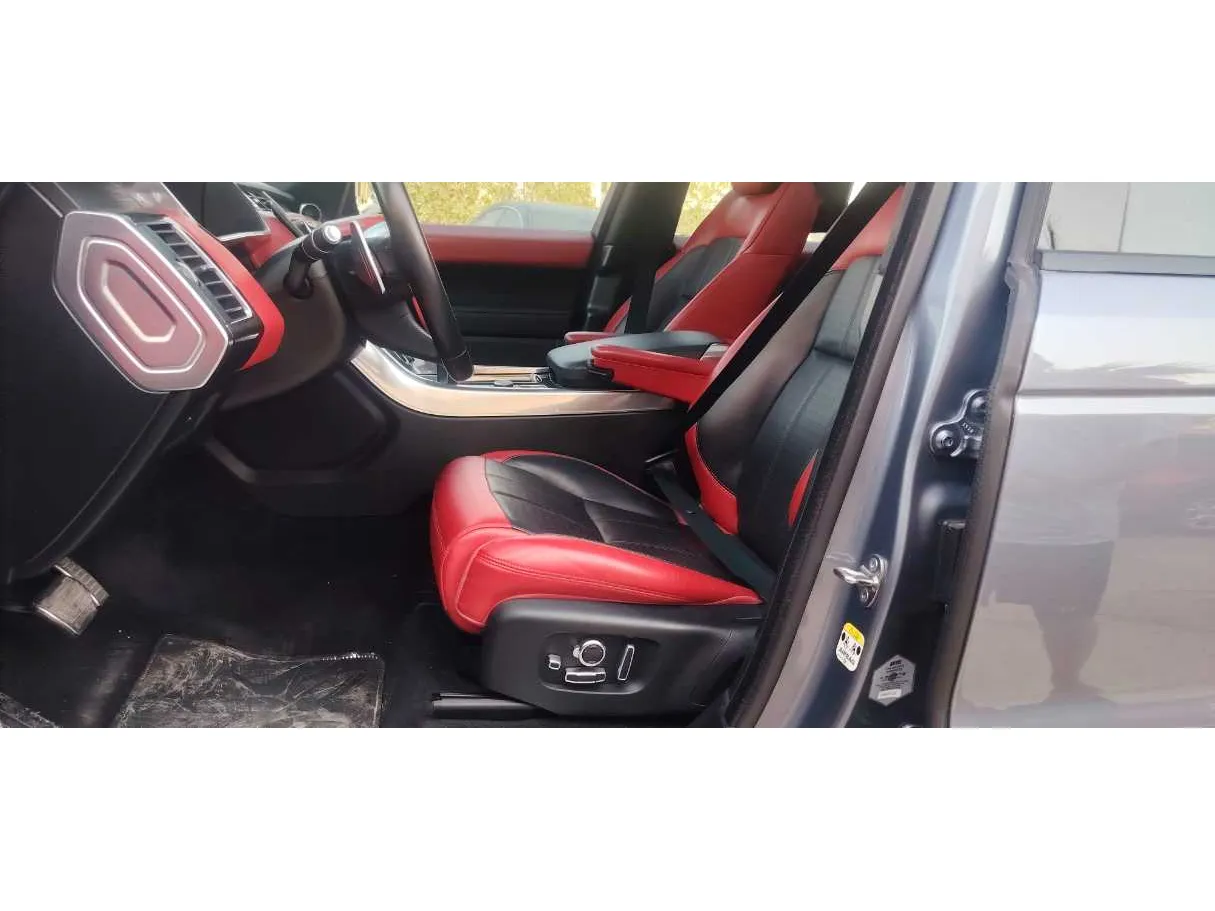 Car image 13