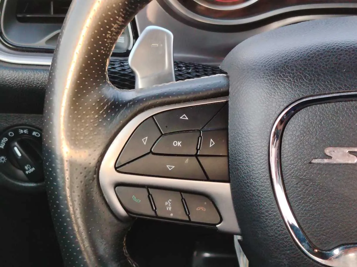Car image 29