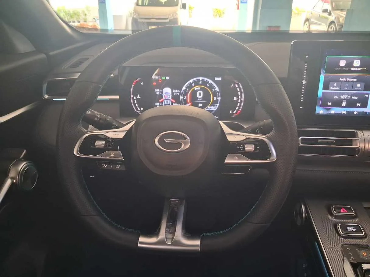 Car image 17