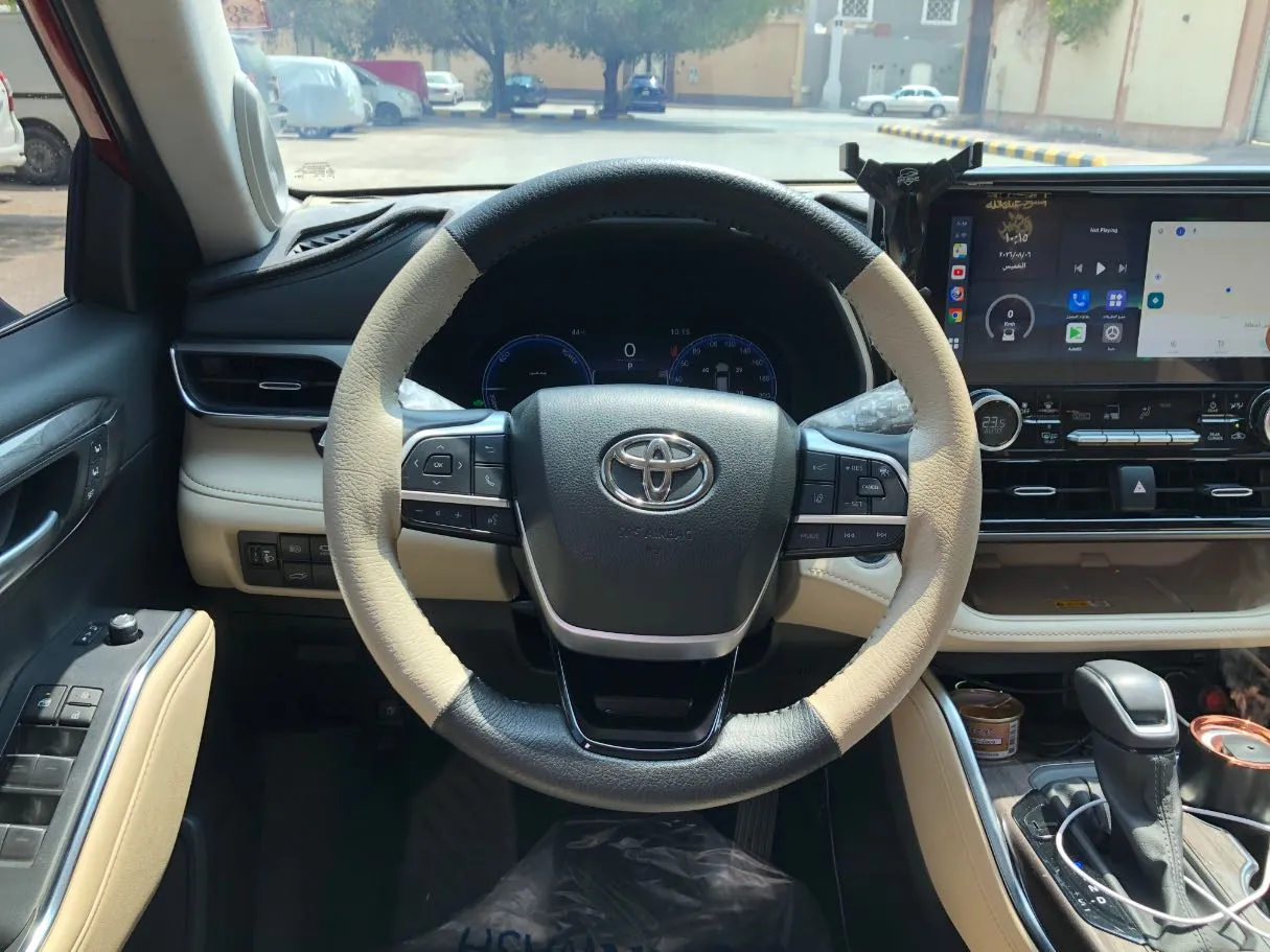 Car image 17