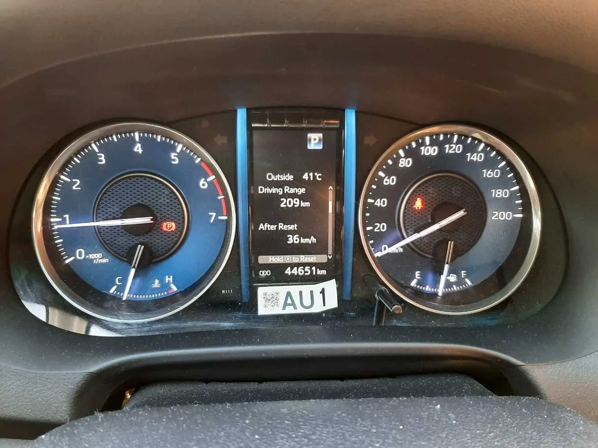 Car image 18