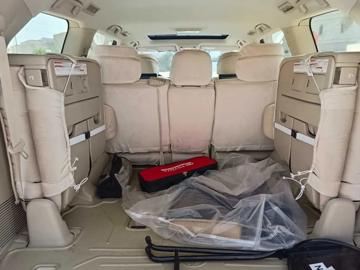Car image 32
