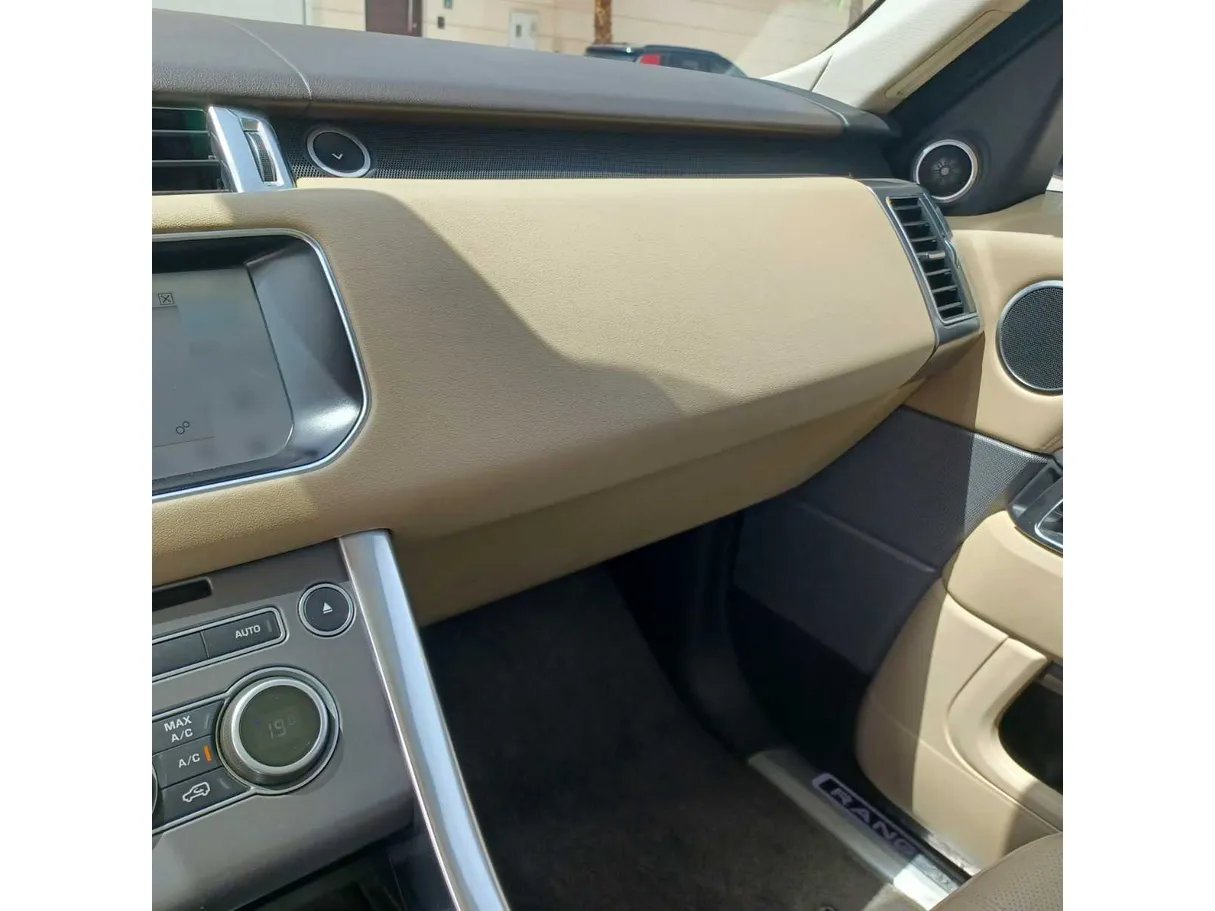 Car image 27