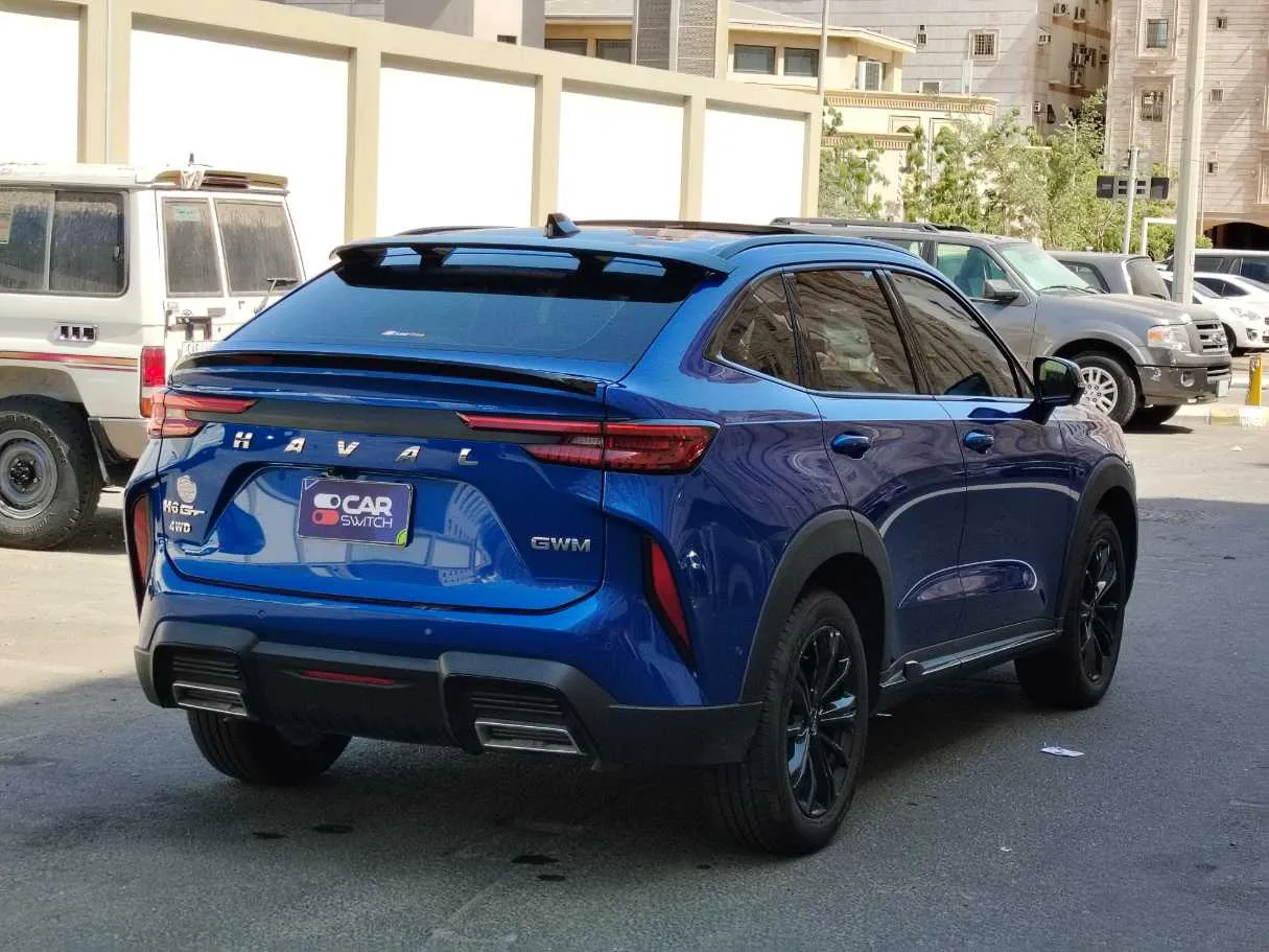 Car image 5