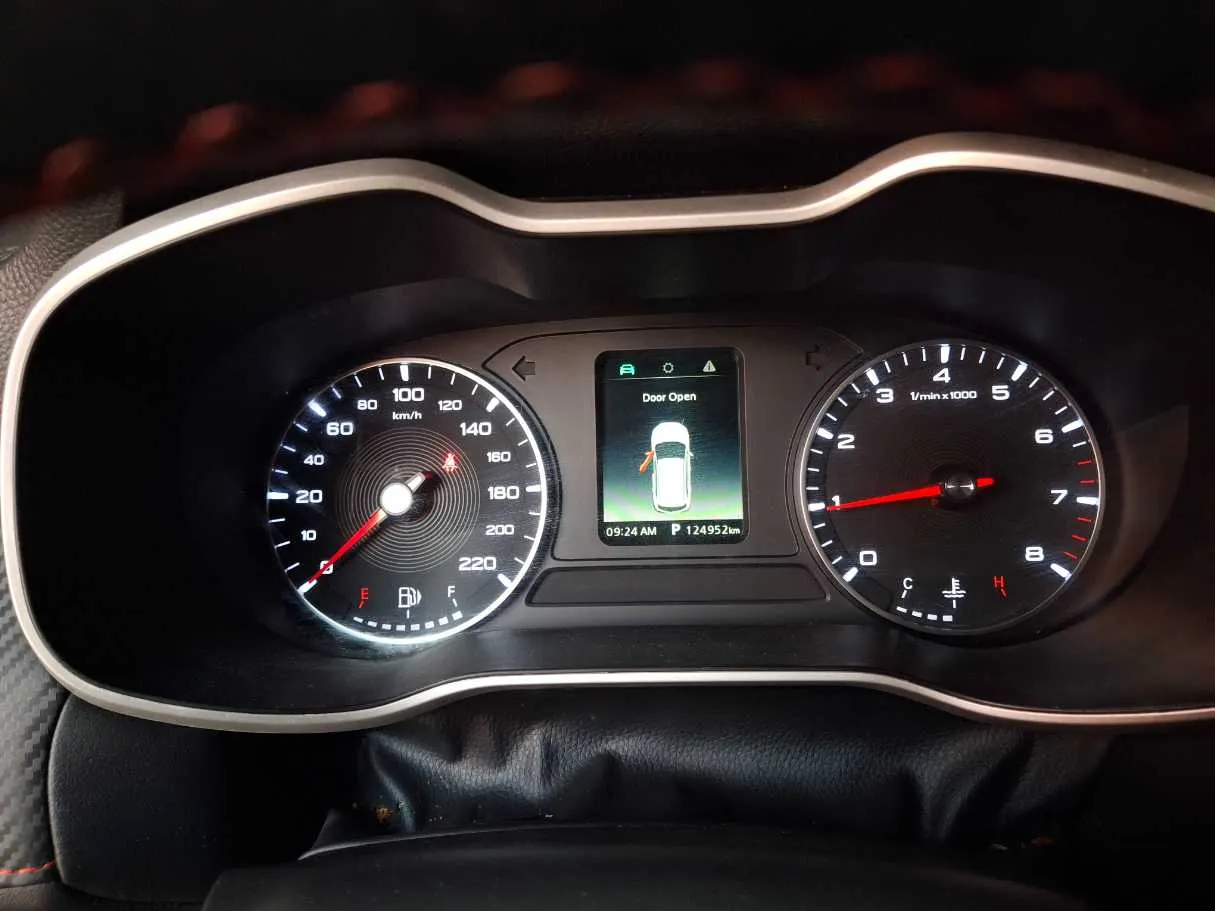 Car image 17