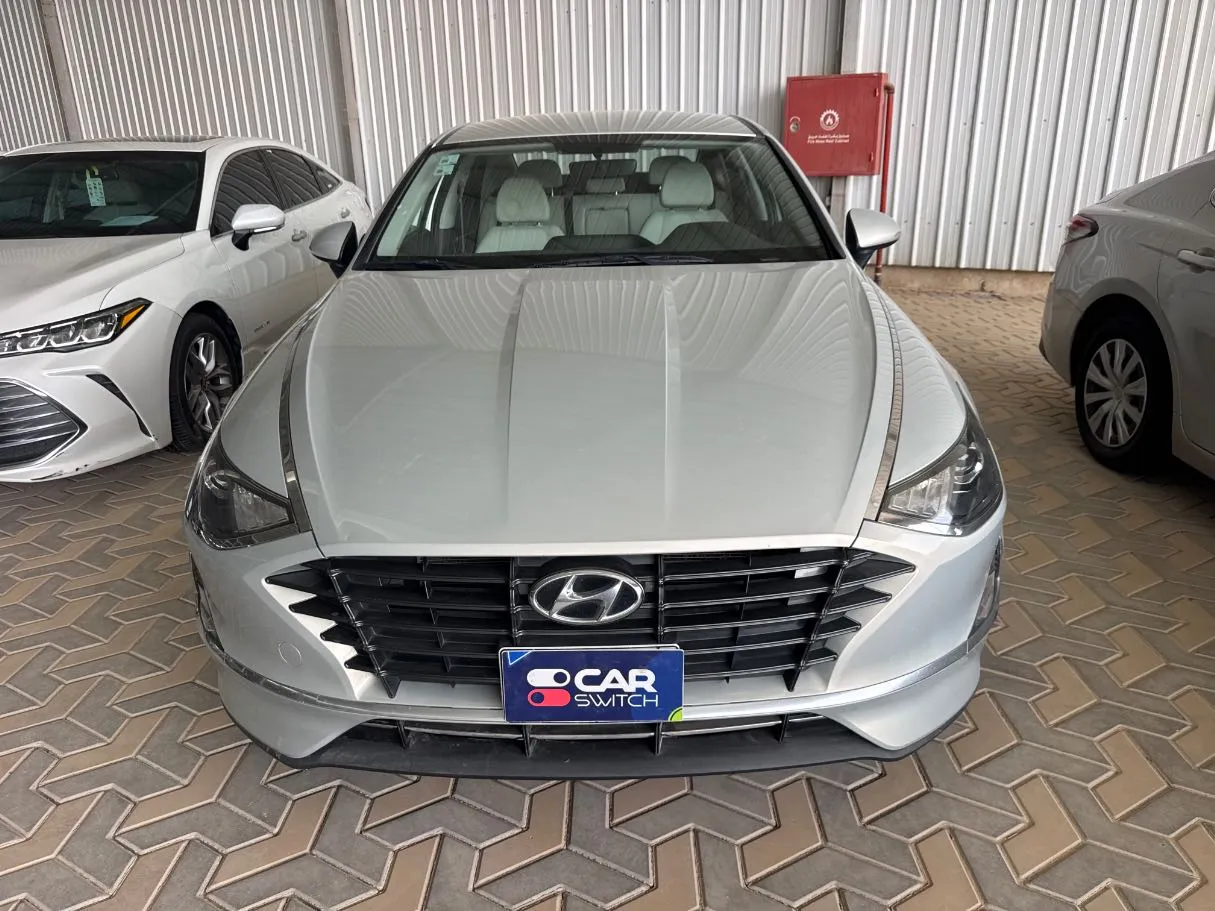 Car image 2