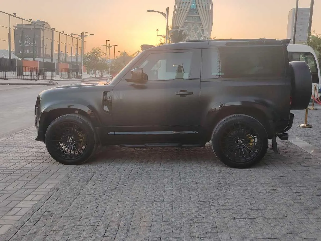 Car image 8