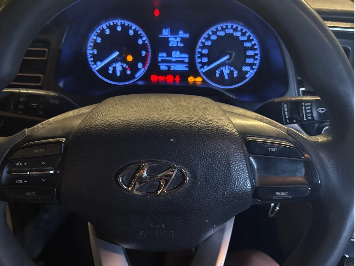 Car image 6