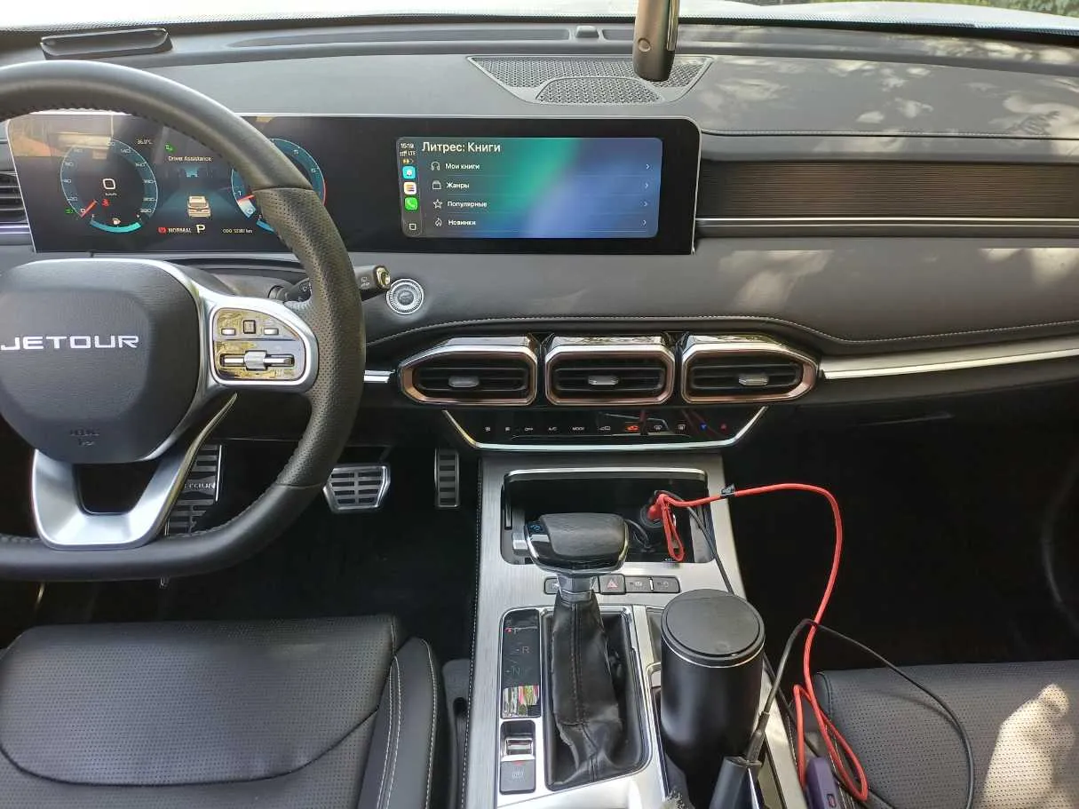 Car image 18
