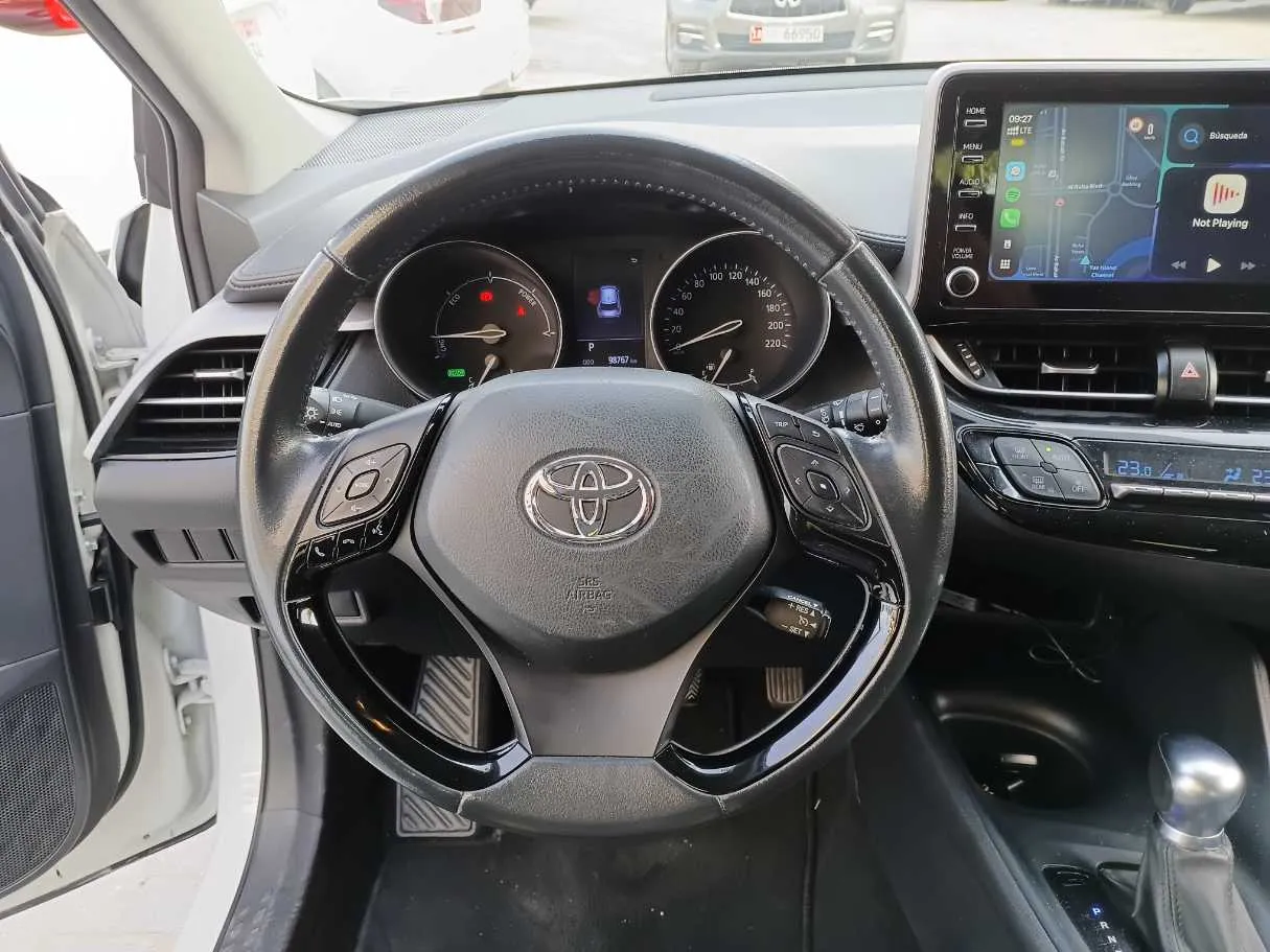 Car image 17