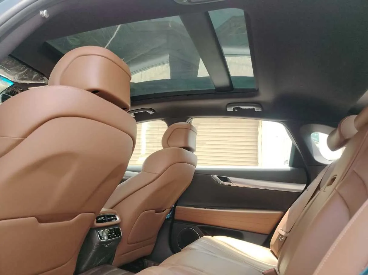 Car image 21