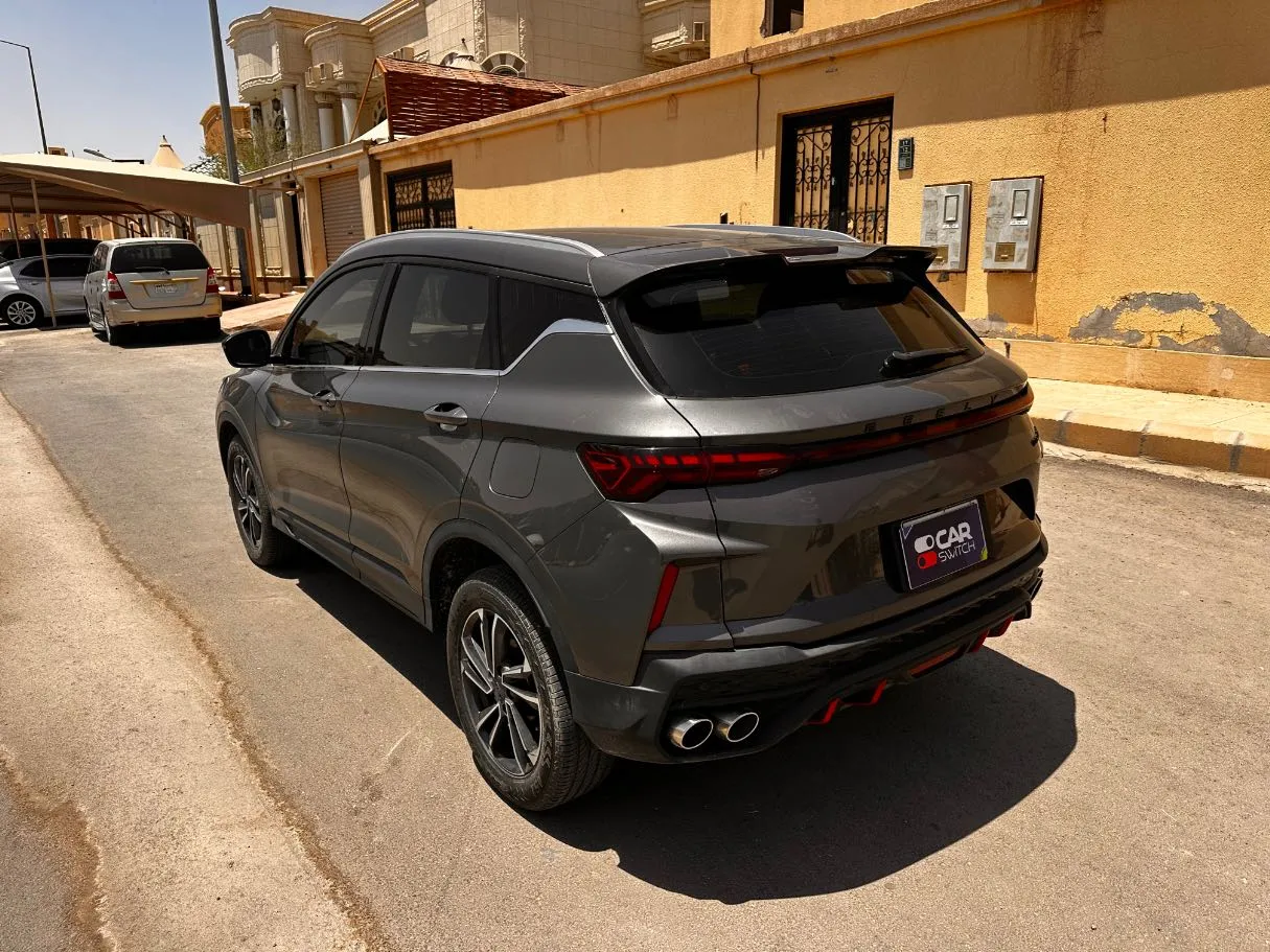 Car image 7