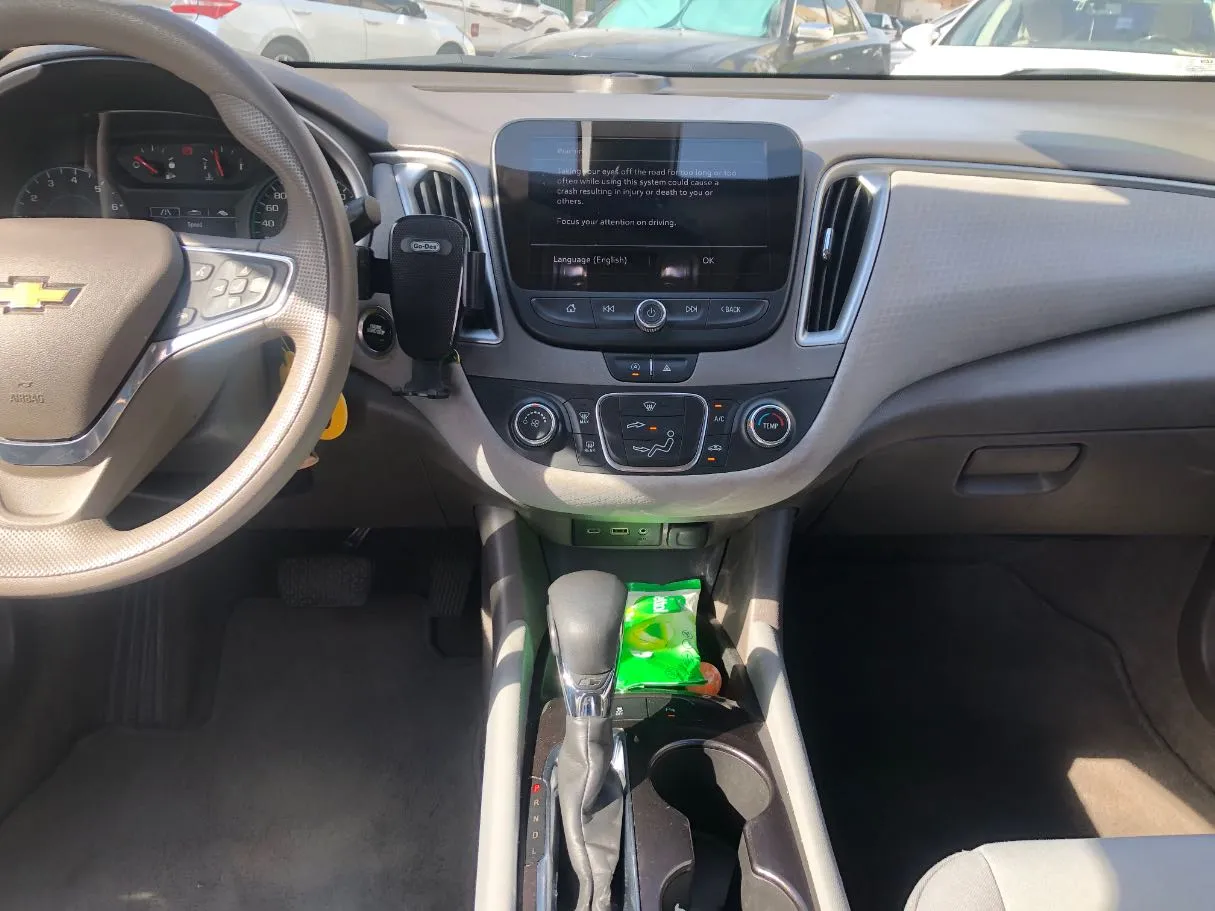 Car image 15