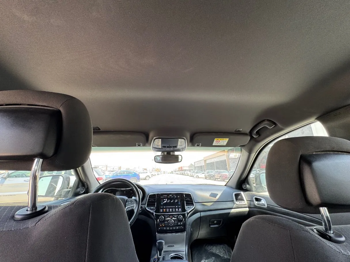 Car image 14