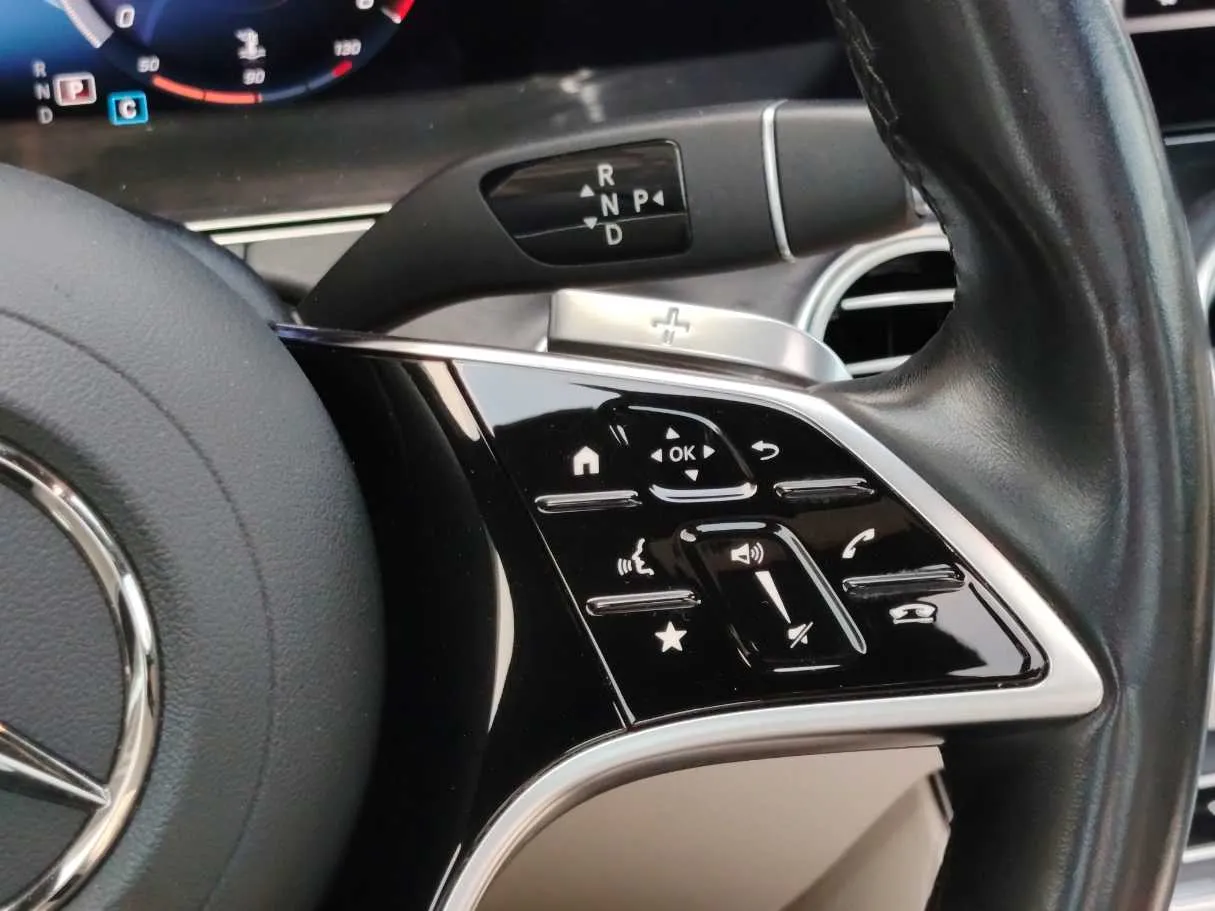 Car image 33