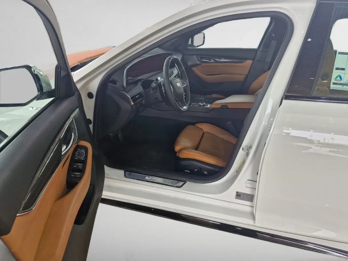 Car image 6