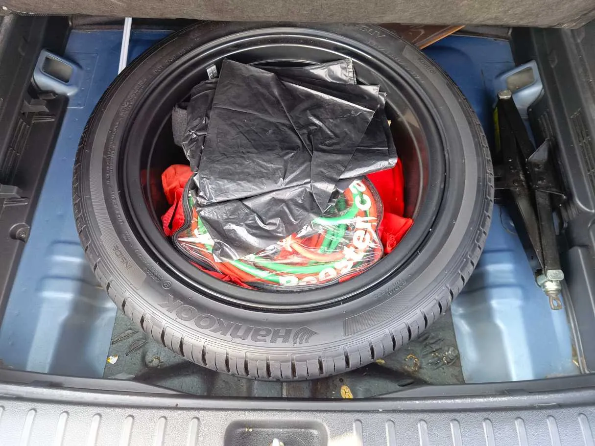 Car image 33